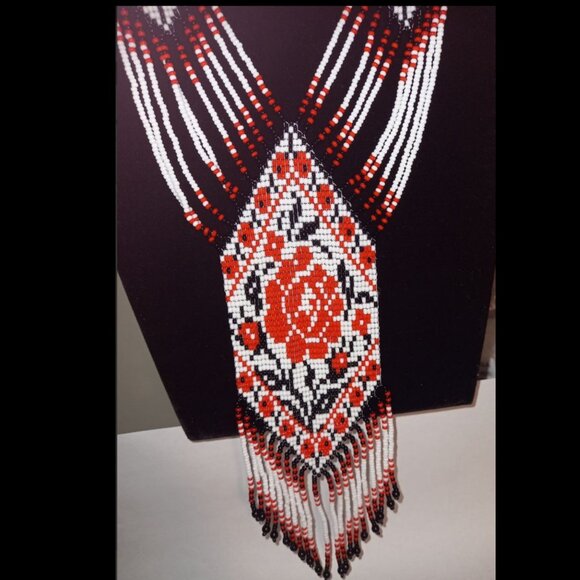 🌹 Beaded Gerdan with Rose Embroidery Motifs 🌹 - Picture 3 of 4